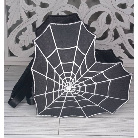Mad Engine Halloween Spider Web Heart Backpack Purse - New - Picture 4 of 9